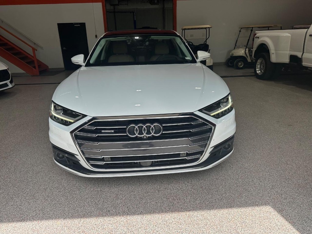 Audi A8 Vehicle Full-screen Gallery Image 06