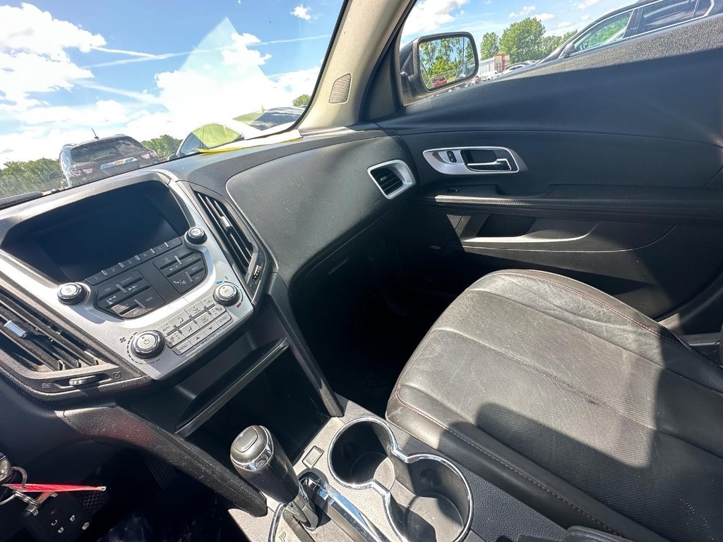 Chevrolet Equinox Vehicle Full-screen Gallery Image 16