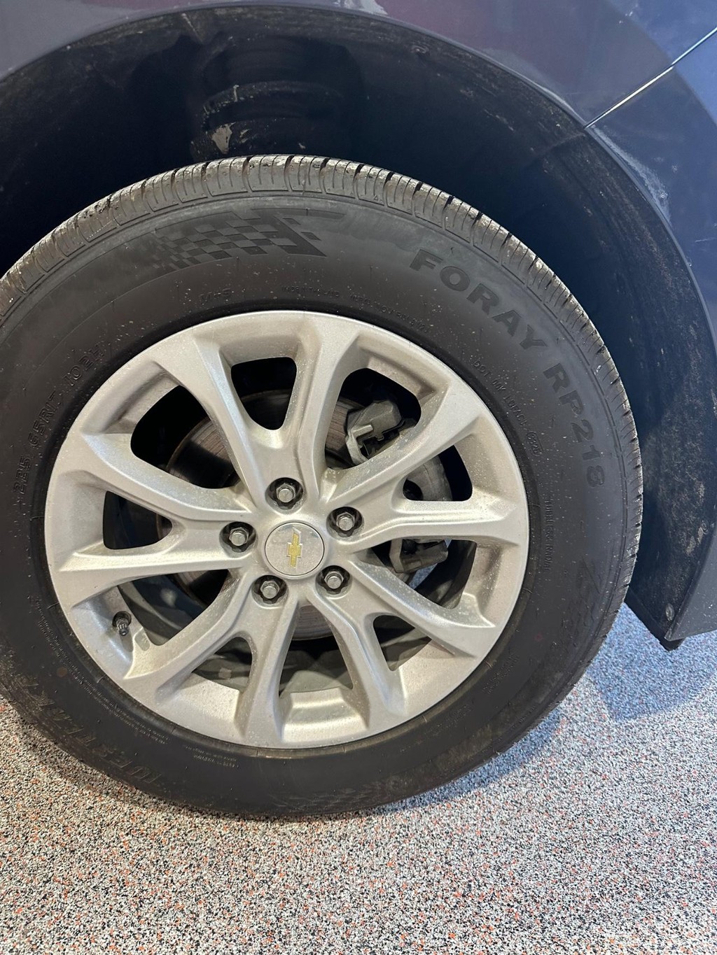 Chevrolet Equinox Vehicle Full-screen Gallery Image 12