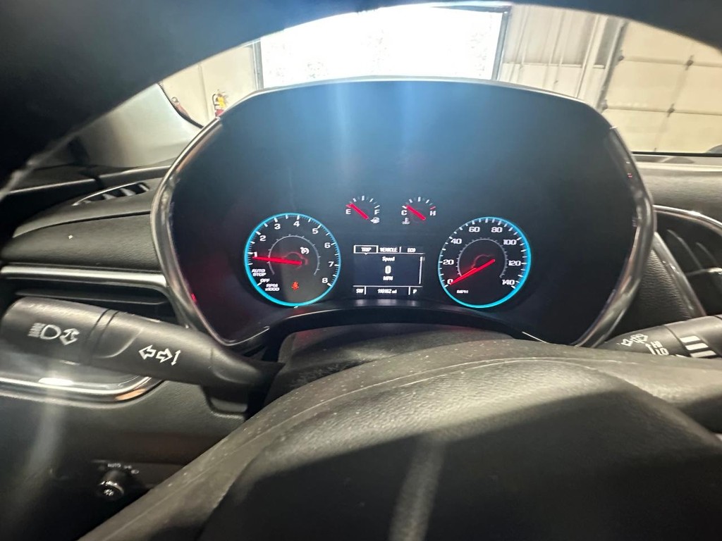 Chevrolet Equinox Vehicle Full-screen Gallery Image 16