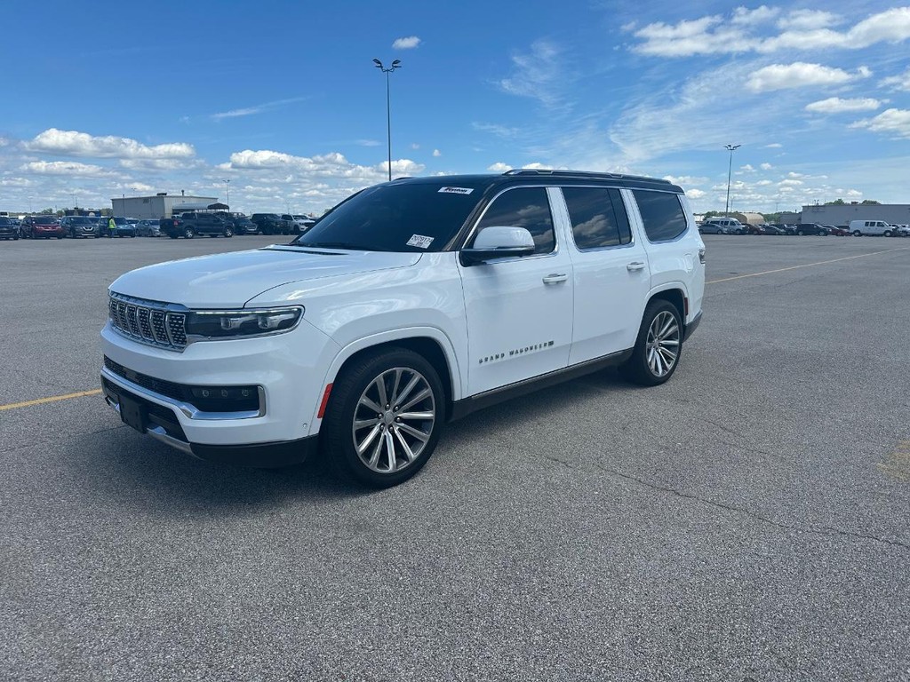 Jeep Grand Wagoneer Vehicle Full-screen Gallery Image 14