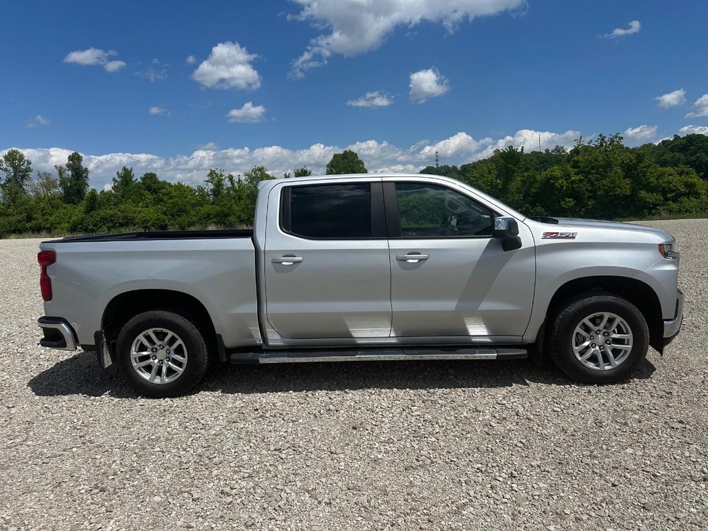 Chevrolet Silverado 1500 Vehicle Full-screen Gallery Image 4