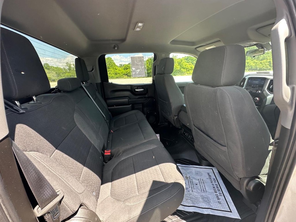 Chevrolet Silverado 1500 Vehicle Full-screen Gallery Image 12
