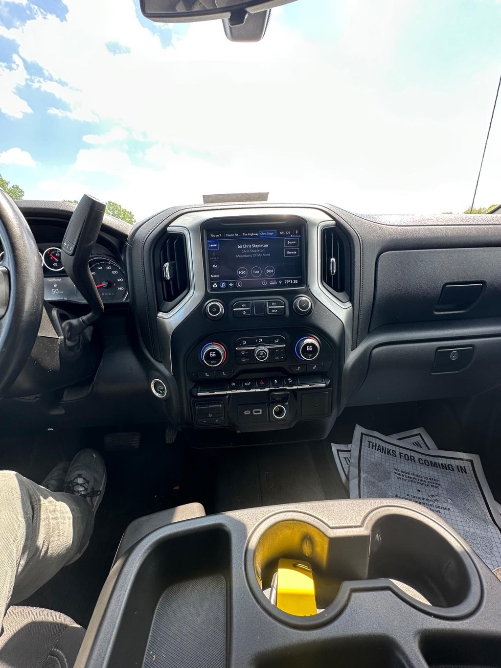 Chevrolet Silverado 1500 Vehicle Full-screen Gallery Image 14