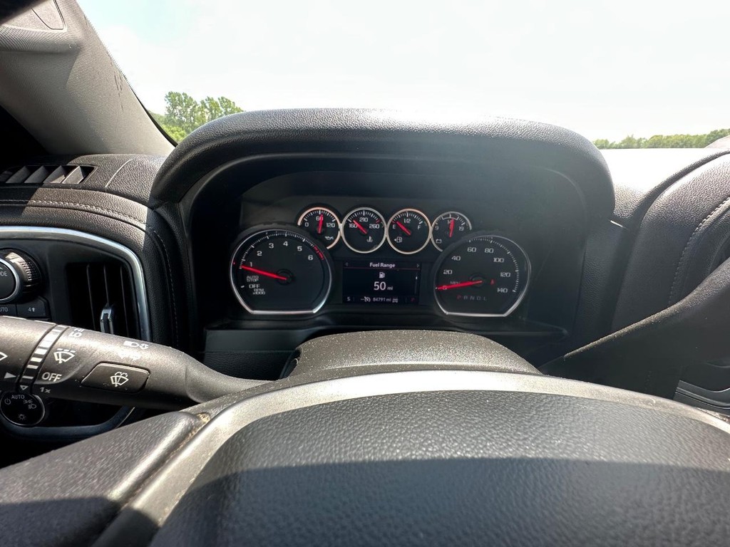 Chevrolet Silverado 1500 Vehicle Full-screen Gallery Image 18