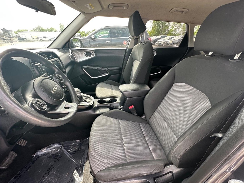 Kia Soul Vehicle Full-screen Gallery Image 15