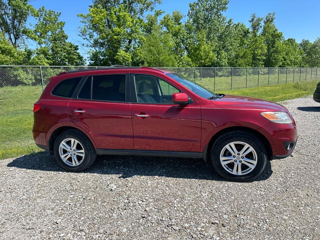 Hyundai Santa Fe Vehicle Full-screen Gallery Image 2