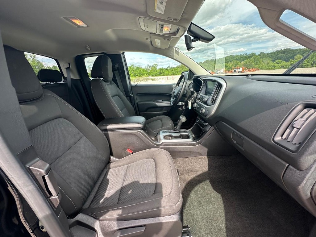 Chevrolet Colorado Vehicle Full-screen Gallery Image 09