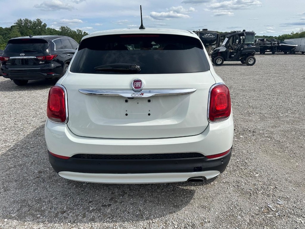 FIAT 500X Vehicle Full-screen Gallery Image 5