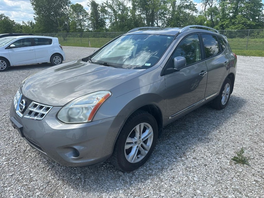 Nissan Rogue Vehicle Full-screen Gallery Image 6