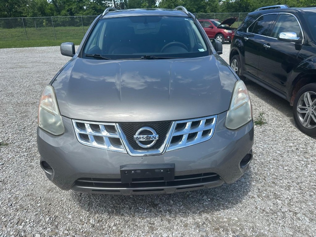 Nissan Rogue Vehicle Full-screen Gallery Image 7