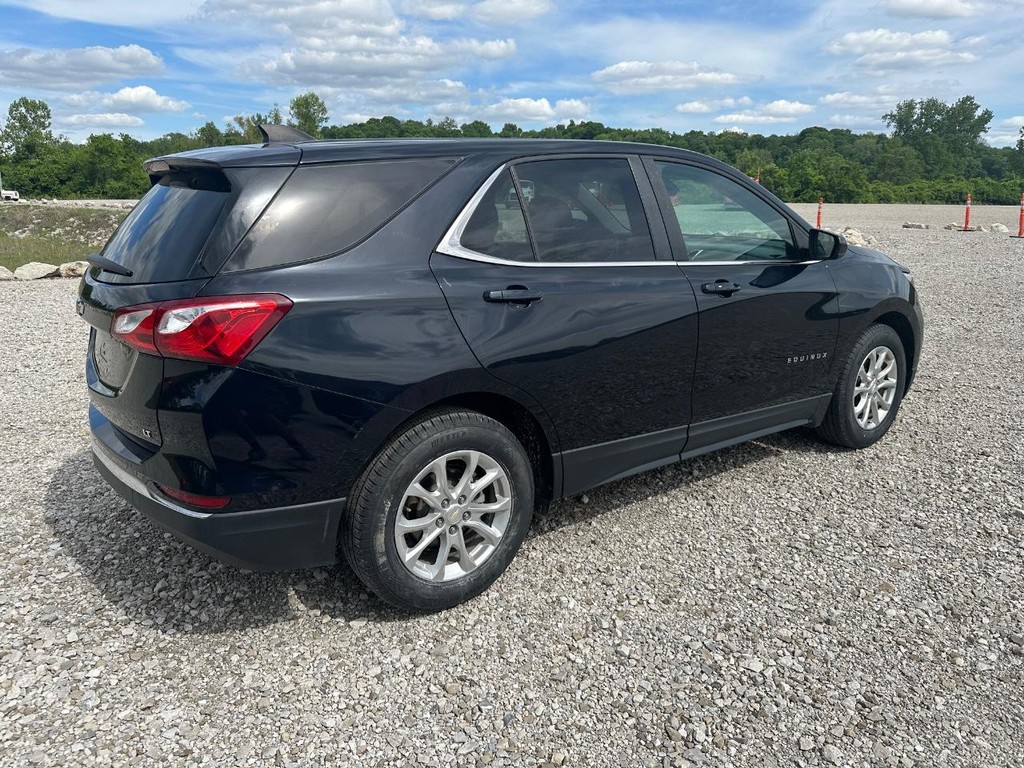 Chevrolet Equinox Vehicle Full-screen Gallery Image 03