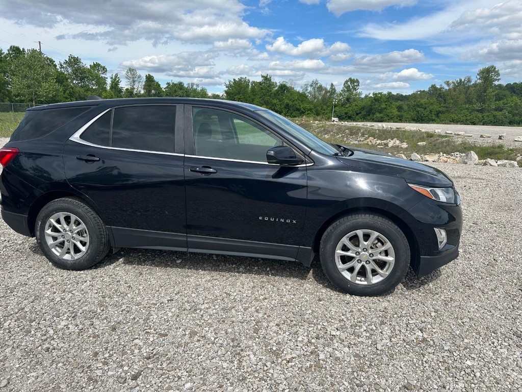 Chevrolet Equinox Vehicle Full-screen Gallery Image 17