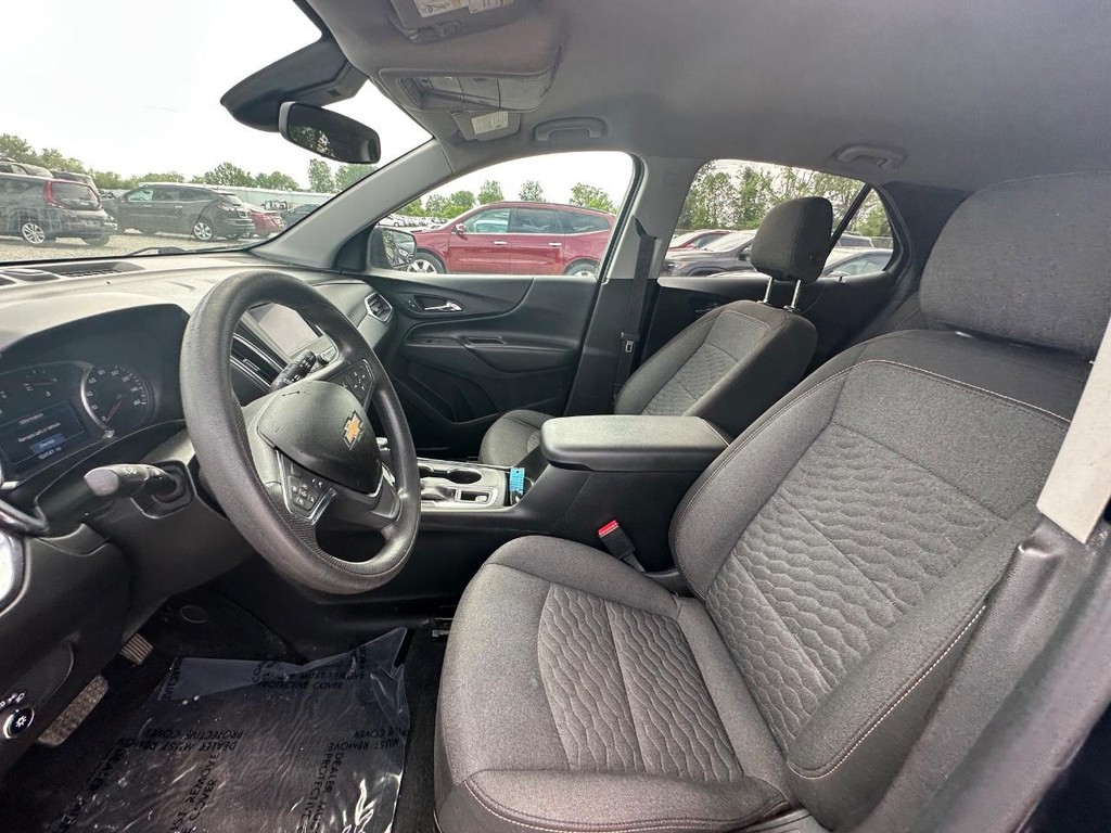Chevrolet Equinox Vehicle Full-screen Gallery Image 31