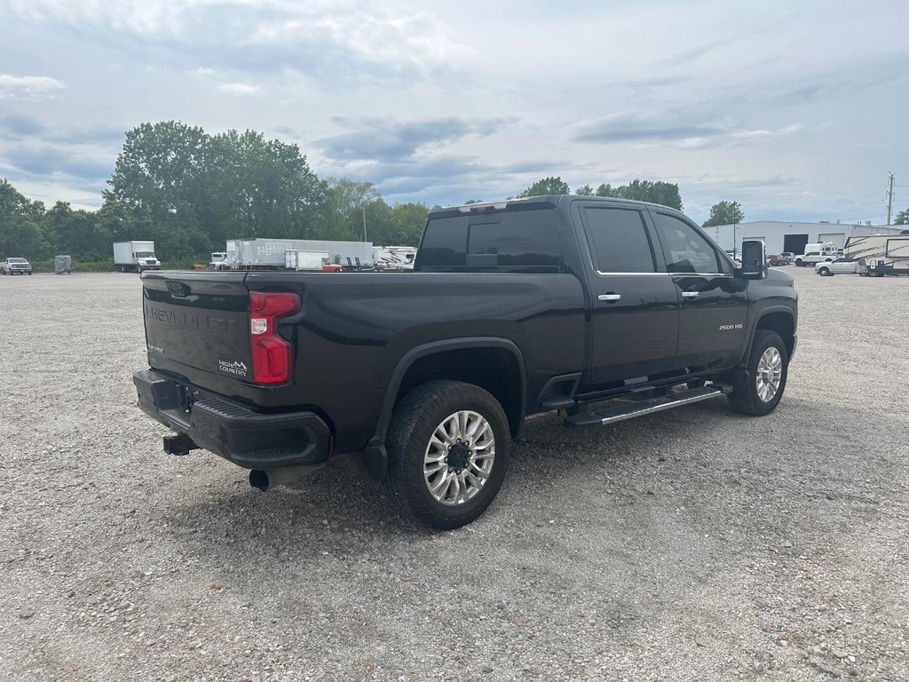 Chevrolet Silverado 2500HD Vehicle Full-screen Gallery Image 6