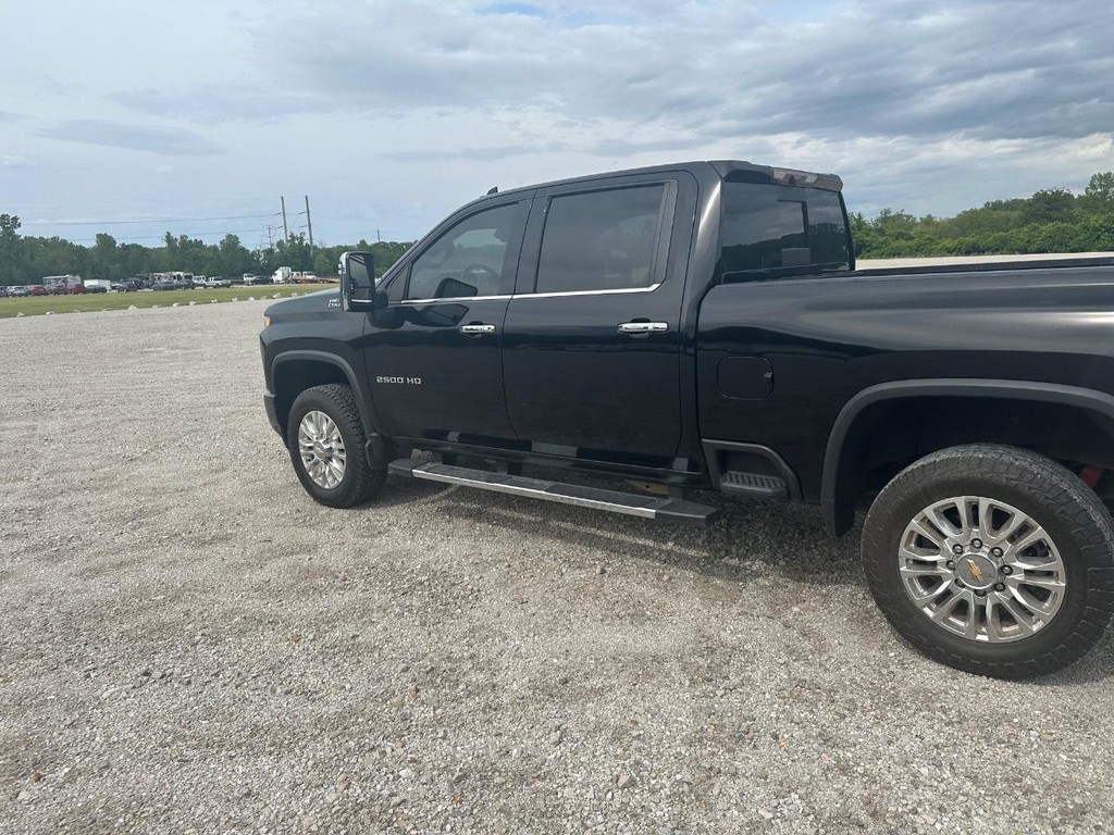Chevrolet Silverado 2500HD Vehicle Full-screen Gallery Image 7