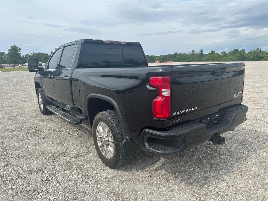Chevrolet Silverado 2500HD Vehicle Full-screen Gallery Image 8