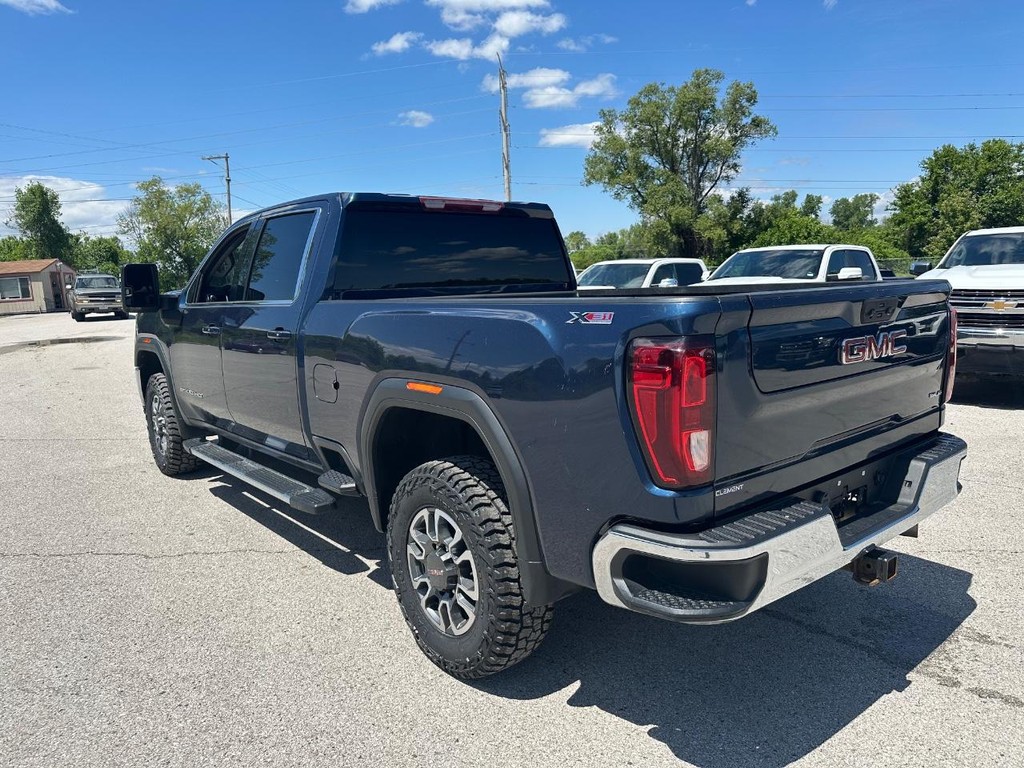 GMC Sierra 2500HD Vehicle Full-screen Gallery Image 7