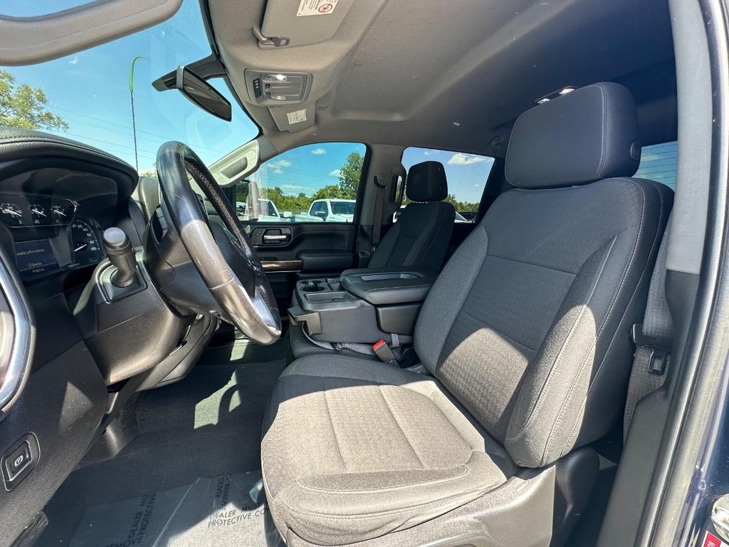 GMC Sierra 2500HD Vehicle Full-screen Gallery Image 11