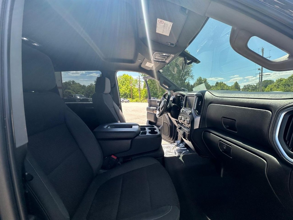 GMC Sierra 2500HD Vehicle Full-screen Gallery Image 14
