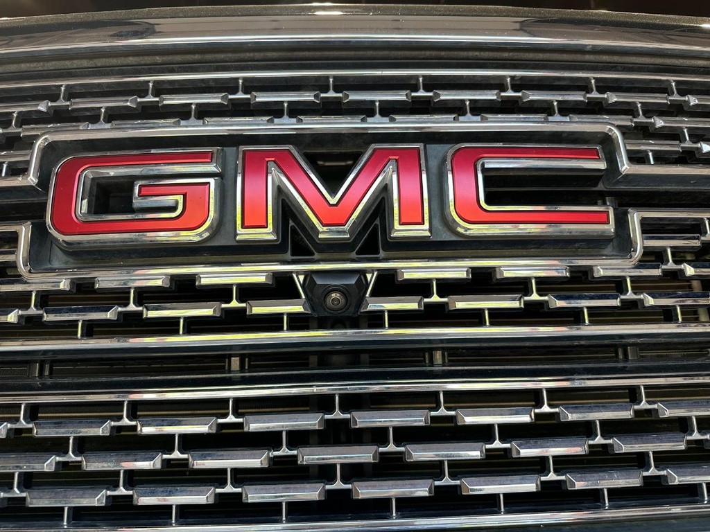 GMC Sierra 3500HD Vehicle Full-screen Gallery Image 7