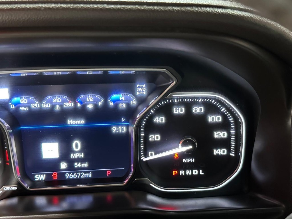 GMC Sierra 3500HD Vehicle Full-screen Gallery Image 30