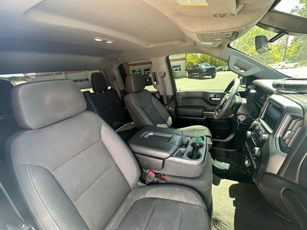 Chevrolet Silverado 1500 Vehicle Full-screen Gallery Image 17