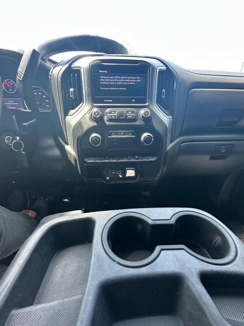 Chevrolet Silverado 1500 Vehicle Full-screen Gallery Image 21