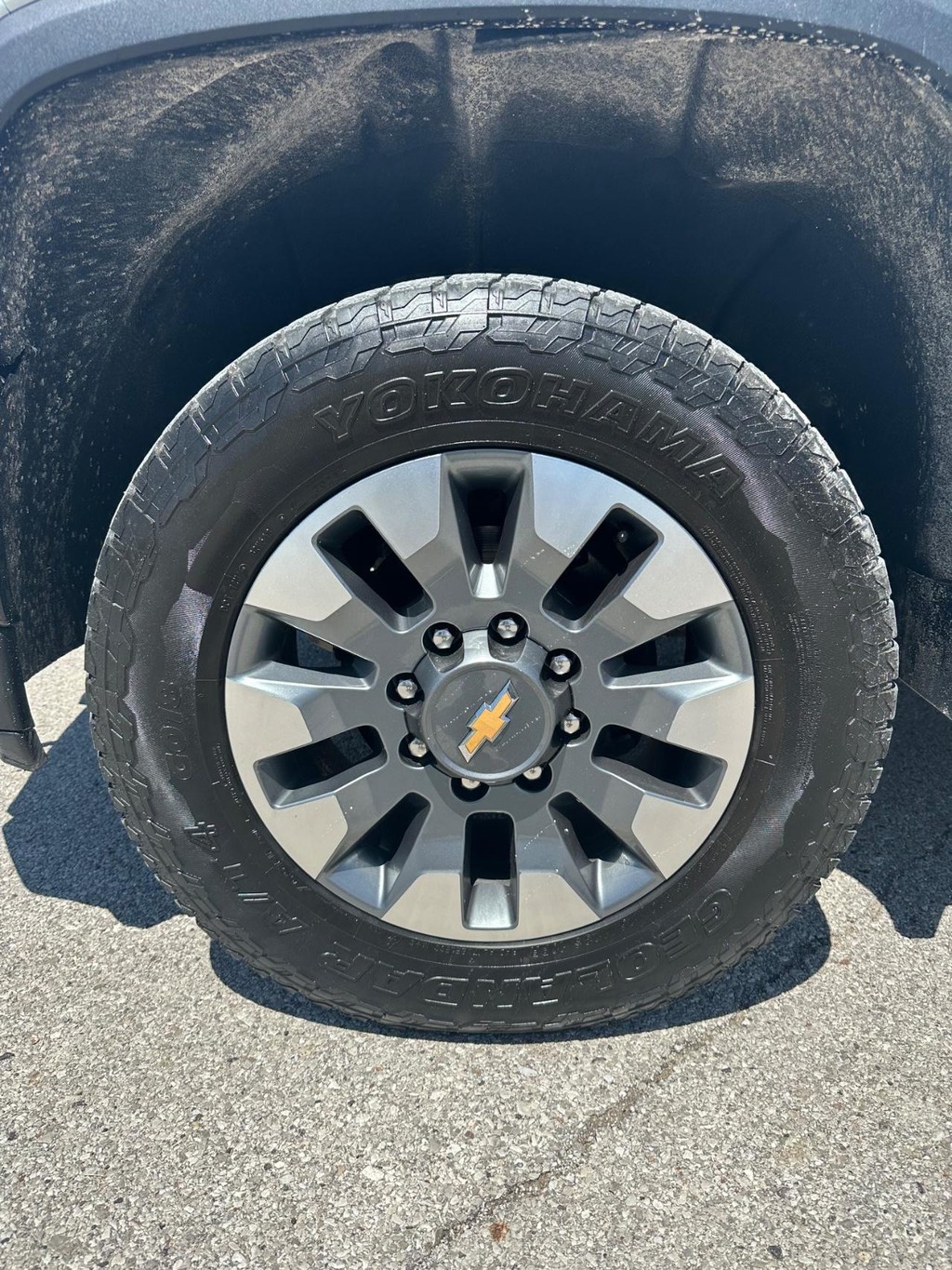 Chevrolet Silverado 2500HD Vehicle Full-screen Gallery Image 8