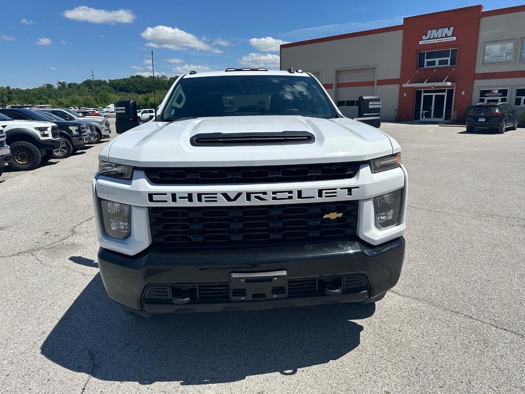 Chevrolet Silverado 2500HD Vehicle Full-screen Gallery Image 10