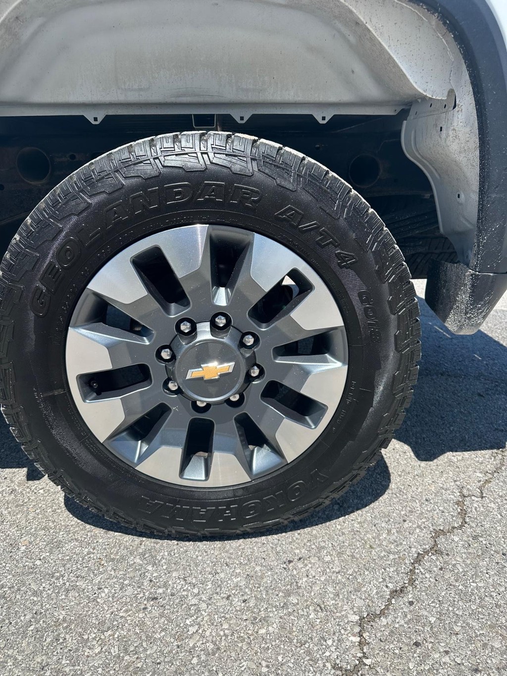 Chevrolet Silverado 2500HD Vehicle Full-screen Gallery Image 13