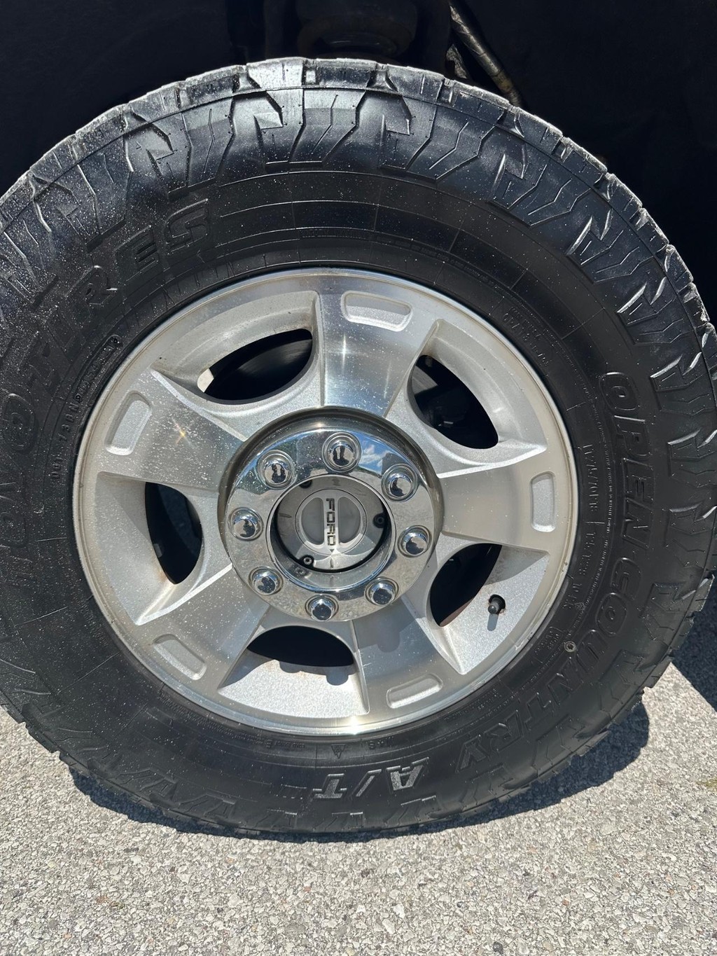 Ford Super Duty F-250 SRW Vehicle Full-screen Gallery Image 8
