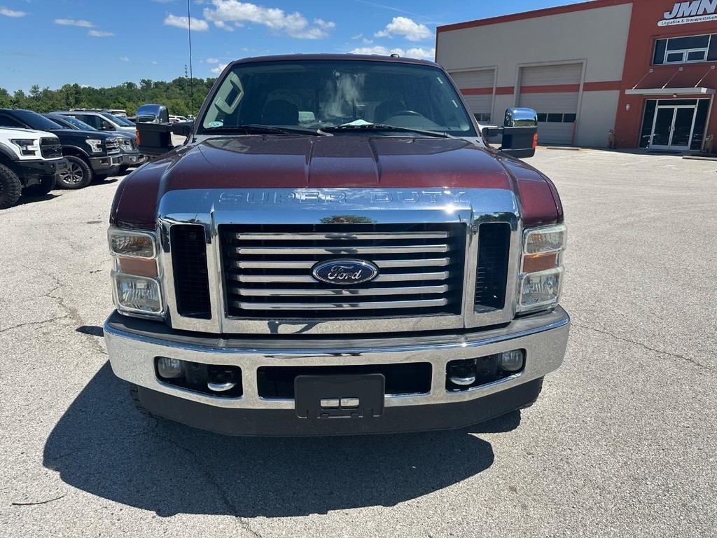 Ford Super Duty F-250 SRW Vehicle Full-screen Gallery Image 9