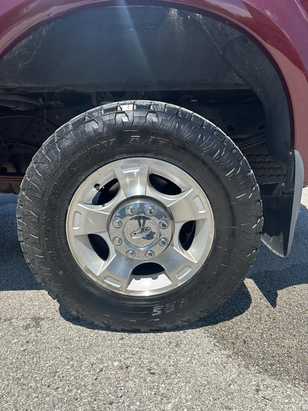 Ford Super Duty F-250 SRW Vehicle Full-screen Gallery Image 12