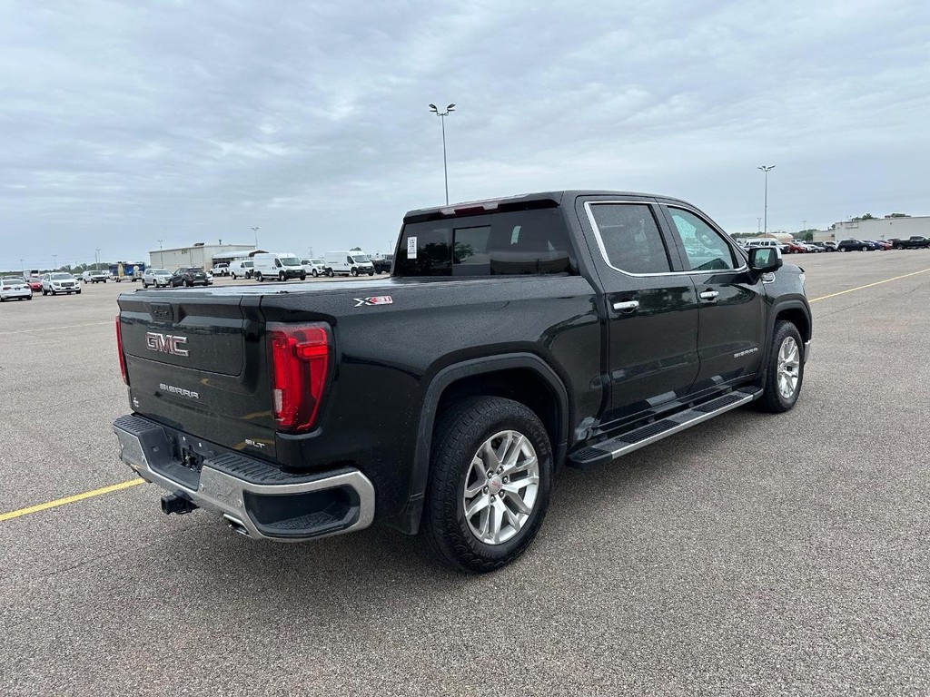 GMC Sierra 1500 Vehicle Full-screen Gallery Image 3