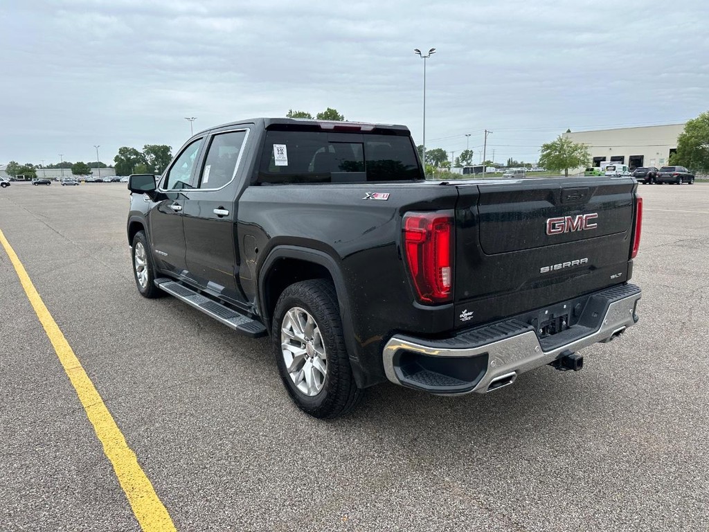 GMC Sierra 1500 Vehicle Full-screen Gallery Image 7