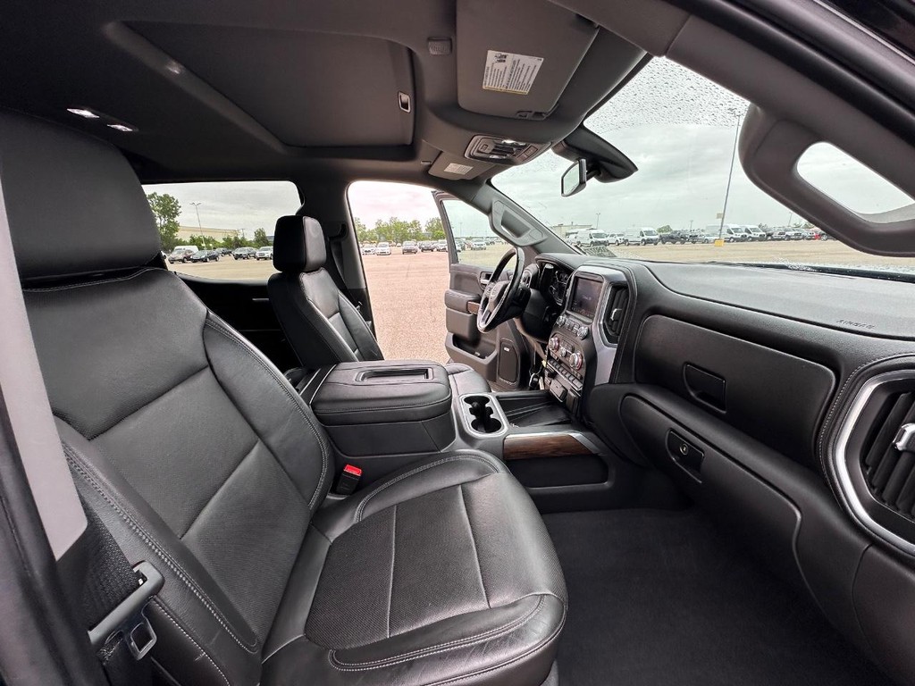 GMC Sierra 1500 Vehicle Full-screen Gallery Image 16