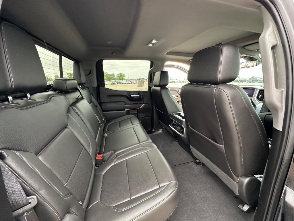 GMC Sierra 1500 Vehicle Full-screen Gallery Image 17
