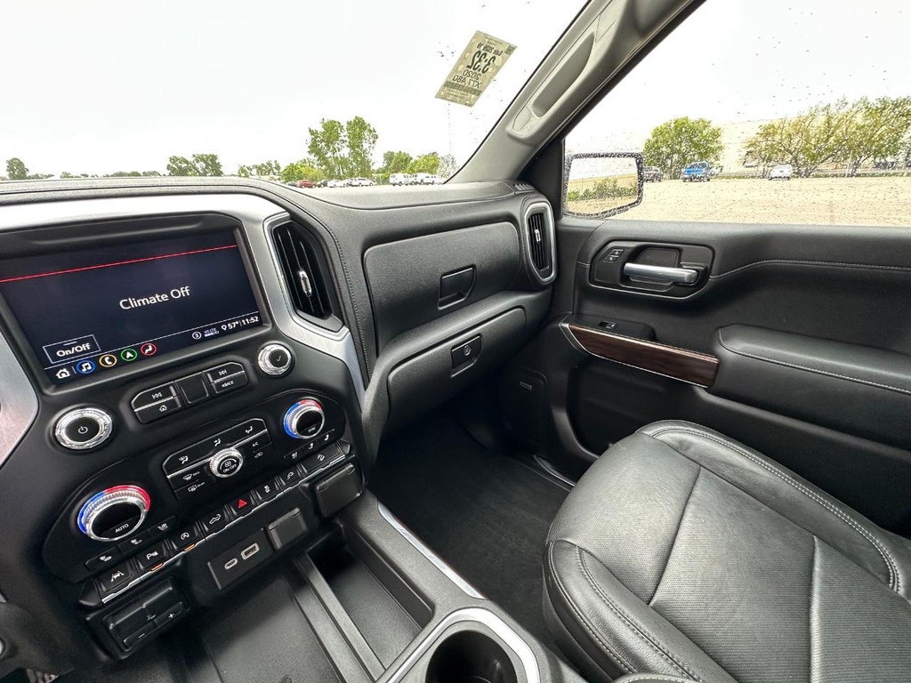 GMC Sierra 1500 Vehicle Full-screen Gallery Image 19