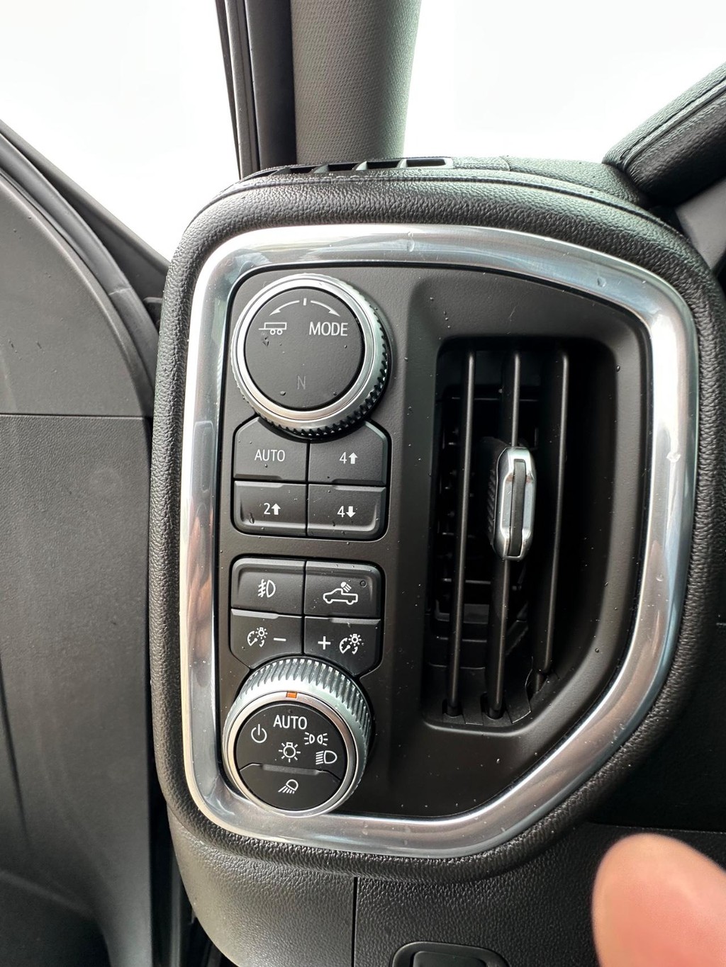 GMC Sierra 1500 Vehicle Full-screen Gallery Image 21
