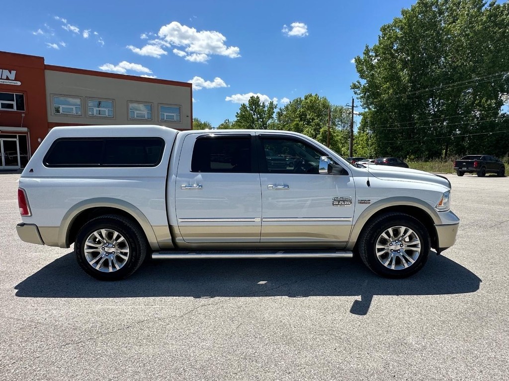 Ram 1500 Vehicle Full-screen Gallery Image 2