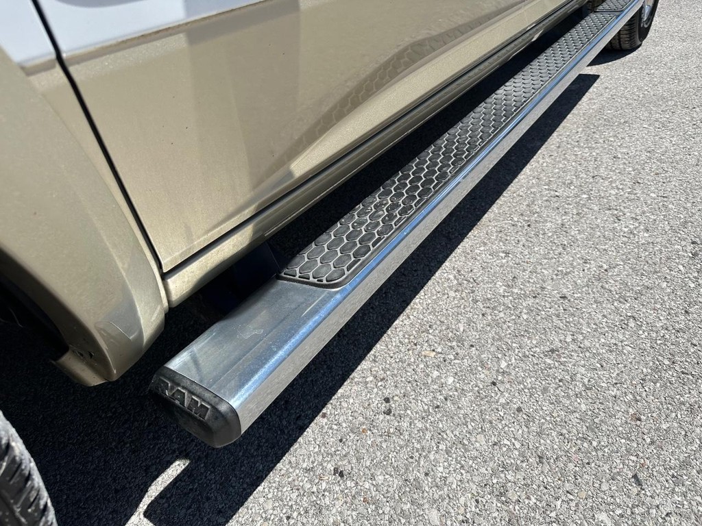 Ram 1500 Vehicle Full-screen Gallery Image 14