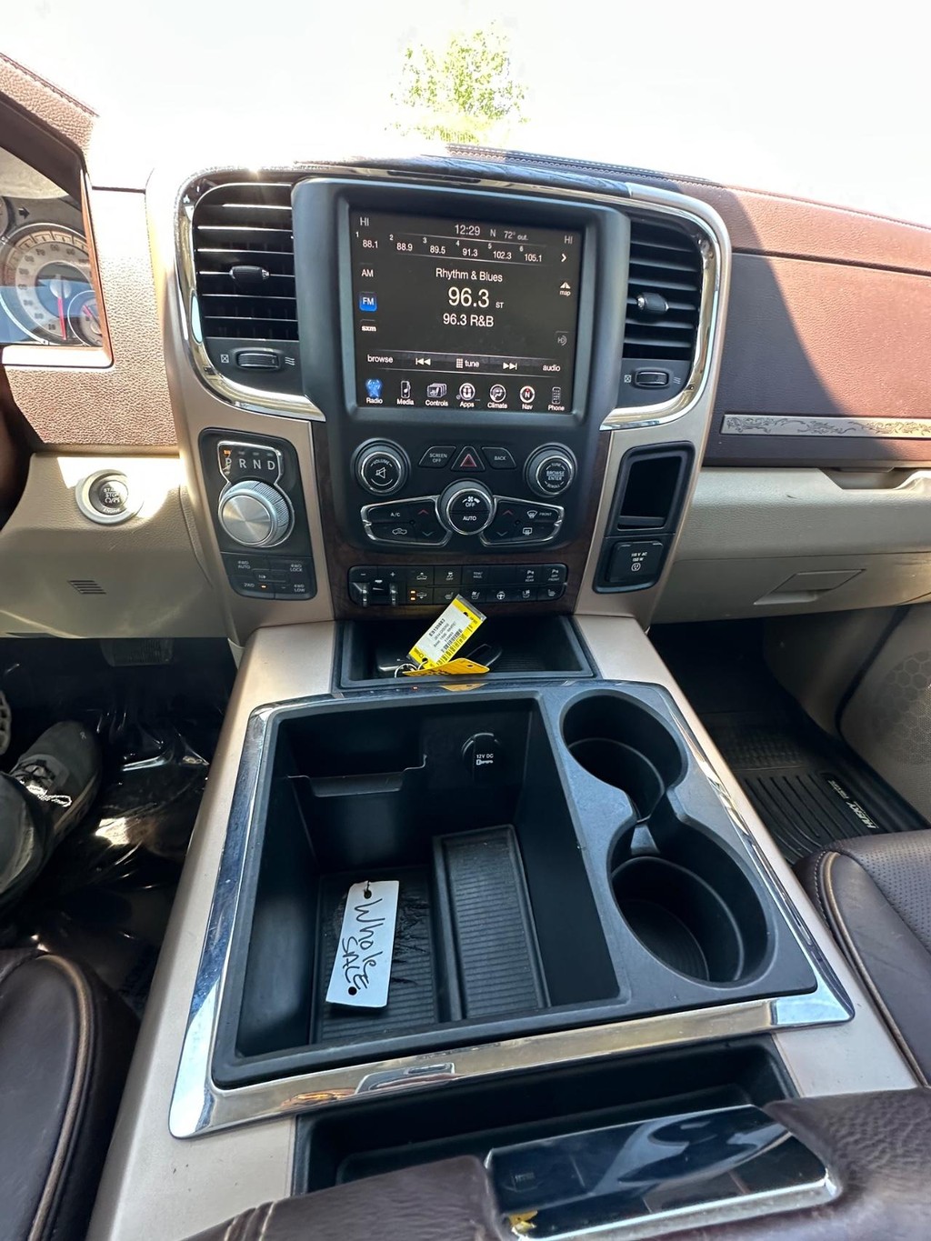 Ram 1500 Vehicle Full-screen Gallery Image 21