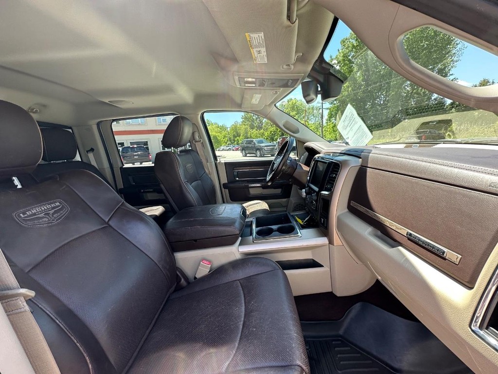 Ram 1500 Vehicle Full-screen Gallery Image 23