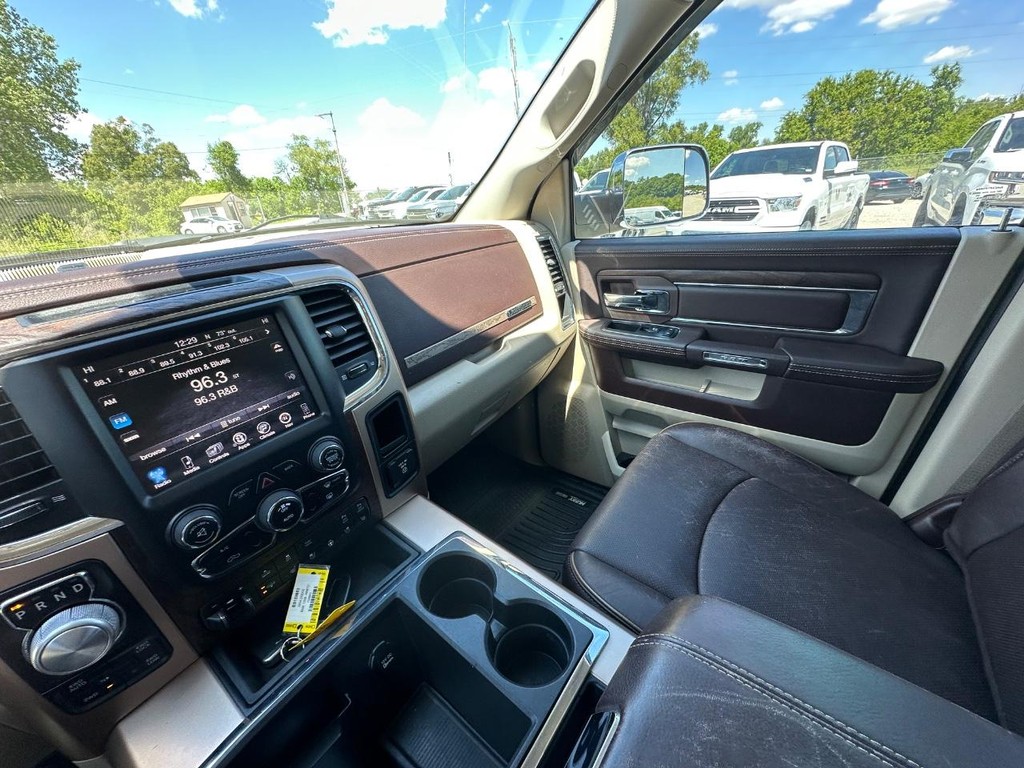Ram 1500 Vehicle Full-screen Gallery Image 26