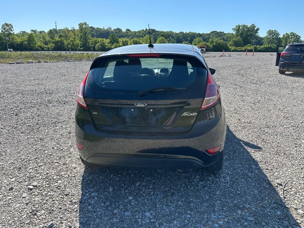 Ford Fiesta Hatchback Vehicle Full-screen Gallery Image 2