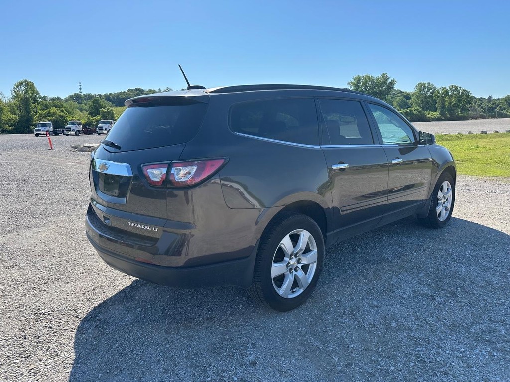 Chevrolet Traverse Vehicle Full-screen Gallery Image 3