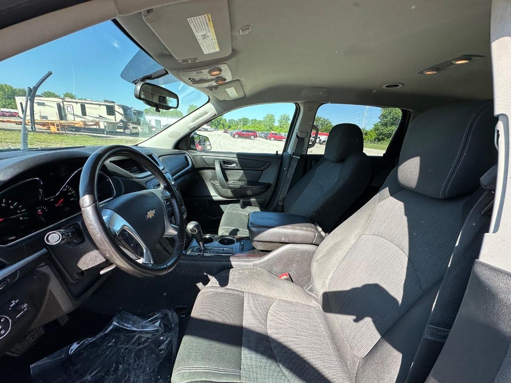 Chevrolet Traverse Vehicle Full-screen Gallery Image 16