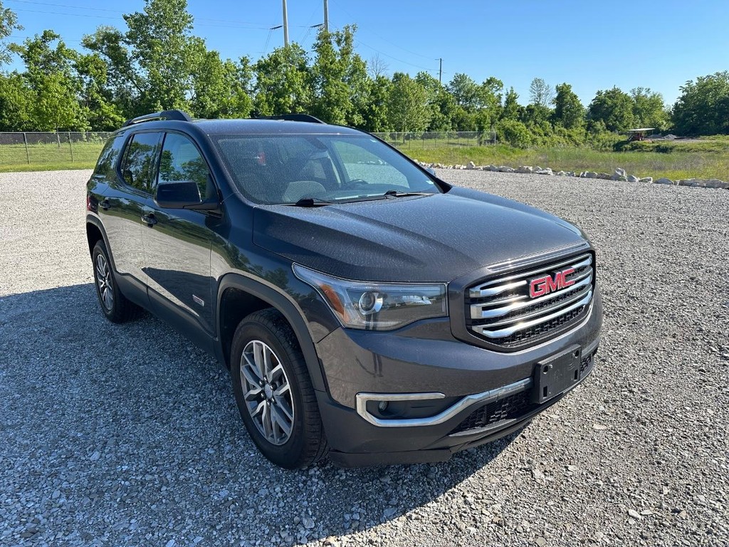 GMC Acadia Vehicle Full-screen Gallery Image 8
