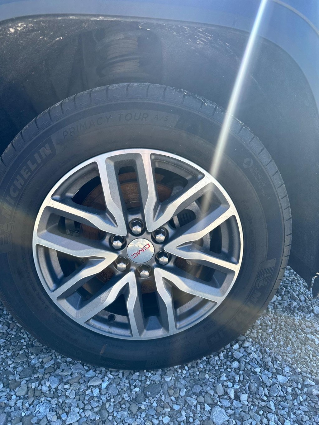 GMC Acadia Vehicle Full-screen Gallery Image 13